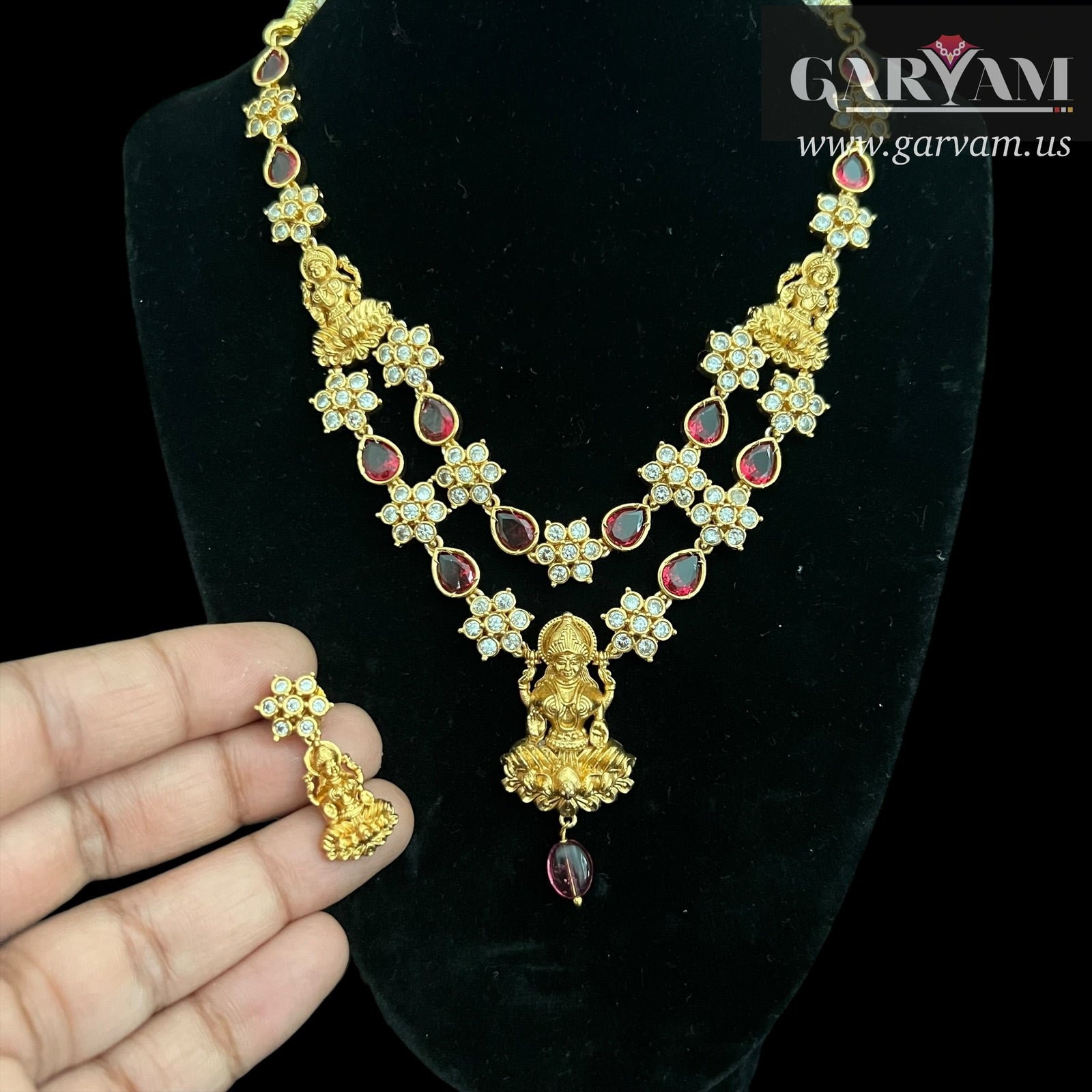 Arpita Necklace - Red